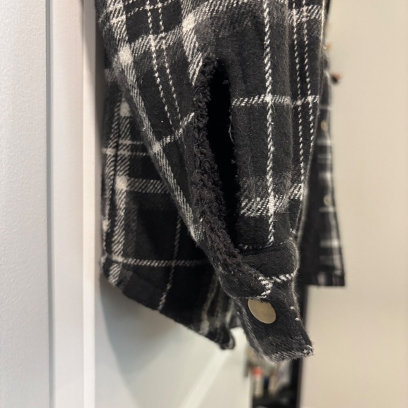 Amazon Dokotoo Womens Plaid Shacket Jacket Long Sleeve Button Down Fleece Hooded - Picture 3 of 9